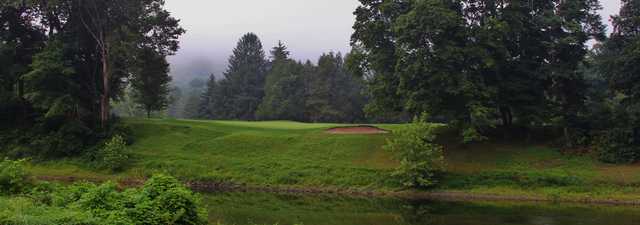 Shawnee Inn and Golf Resort - Red Course - hole 2